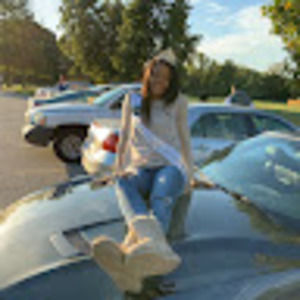 Meet your Posher, Maya